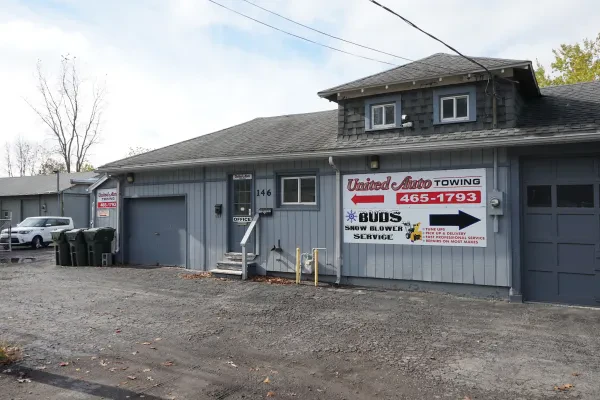 United Auto Towing - photo 2