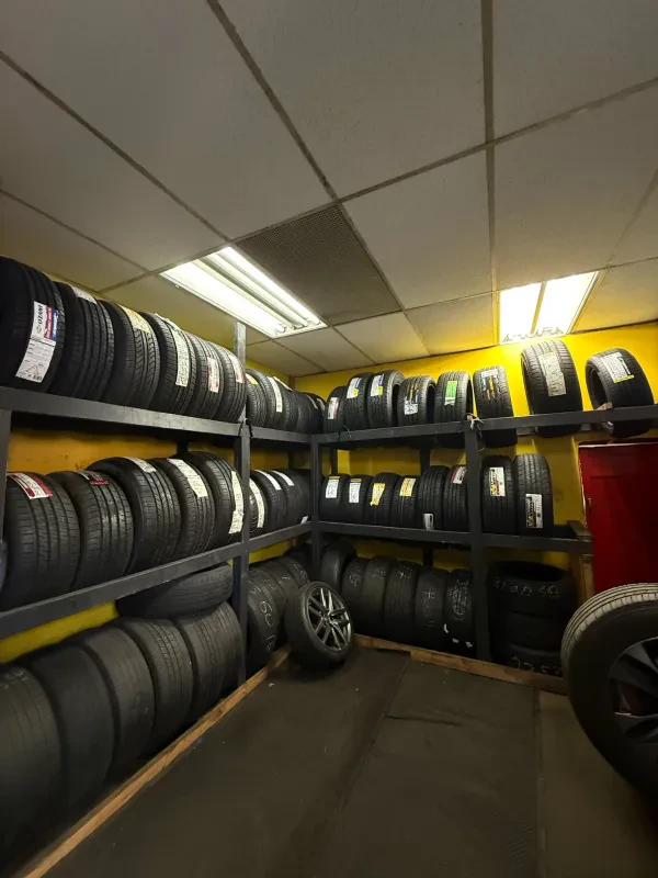 Astillero tire shop Corp - photo 4