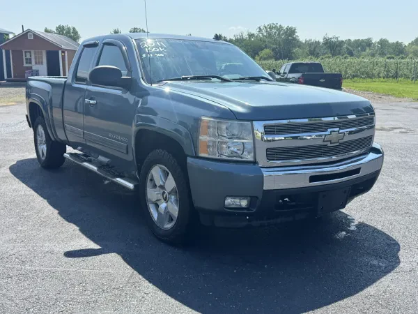Car and truck sales of North Rose - photo 3