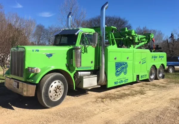 Holt's Wrecker Service - photo 2