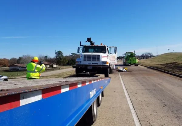 Holt's Wrecker Service - photo 3