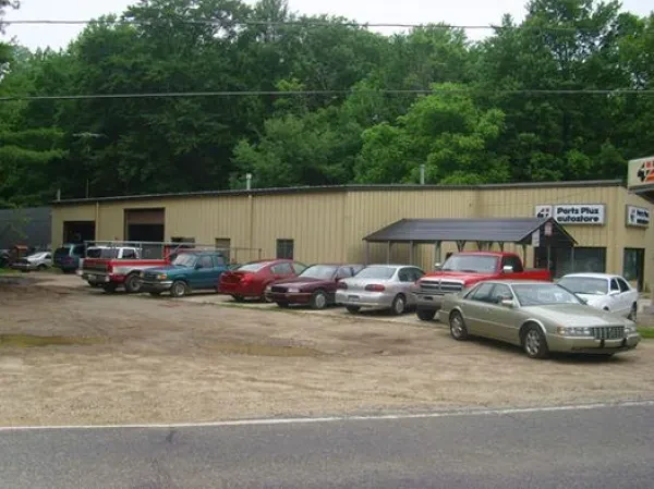 Damon Auto Parts Store - photo 4