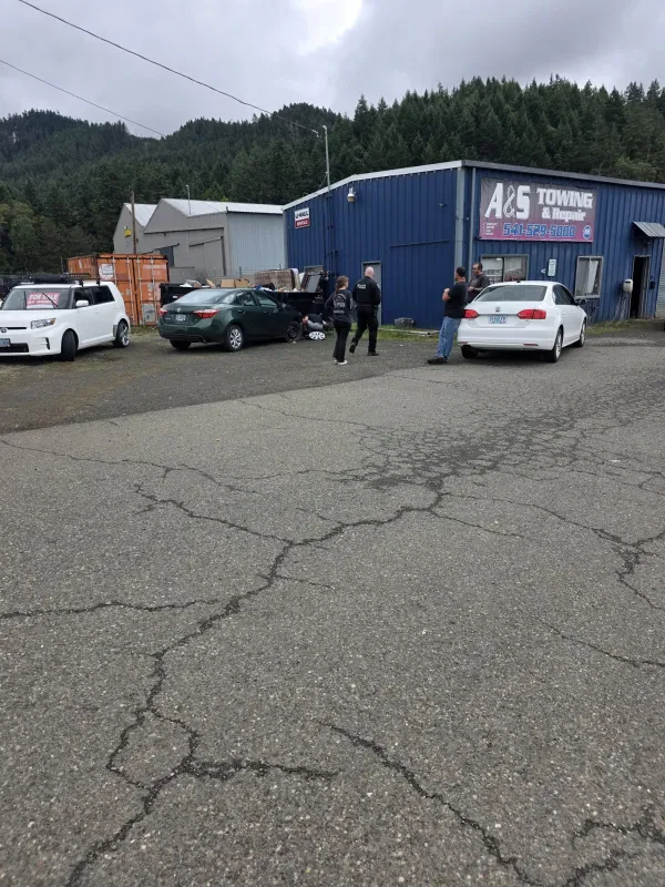 A&S Towing and Repair - photo 4