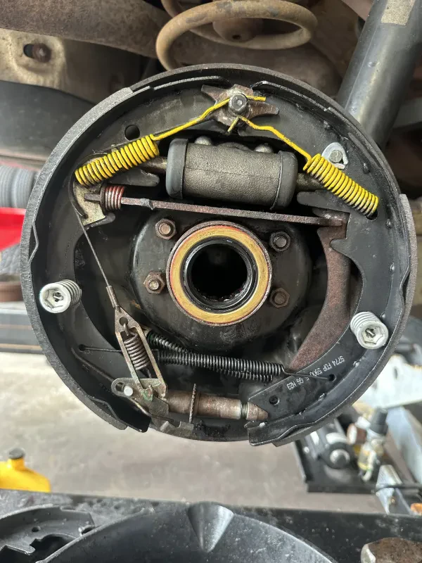 DISCOUNT AUTO REPAIR - photo 4