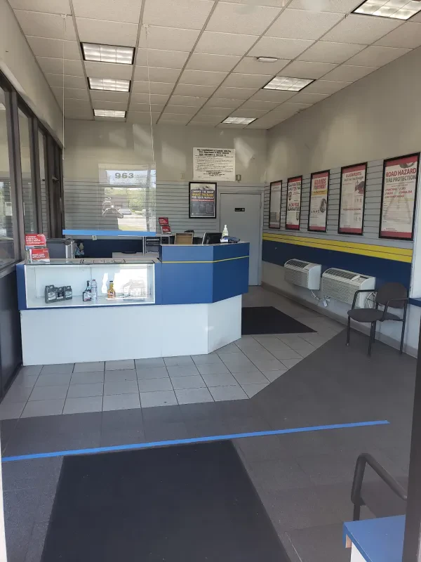 Monro Auto Service and Tire Centers - photo 3