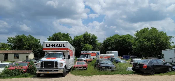 Ed's Bluff Springs Auto - photo 2