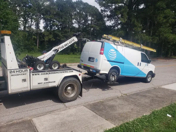 Lees Crossing Towing LLC - photo 3