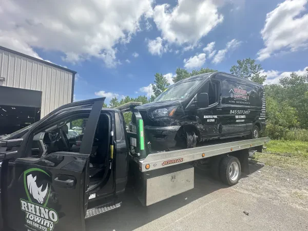 Rhino Towing - photo 2