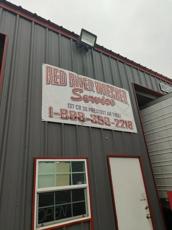 Red River Wrecker Service - photo 4