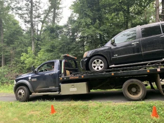 Seymour Auto Wrecking Inc JunkYard in Bridgeport (CT) - photo 3
