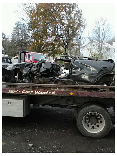Novella's Auto Wrecking JunkYard in Danbury (CT) - photo 2
