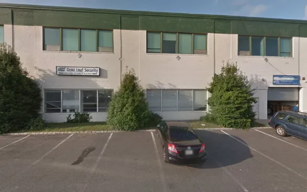 Auto Parts Outlet - Hicksville - photo 2