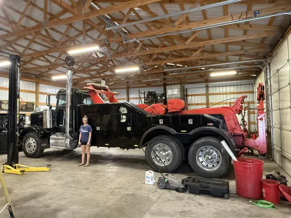 Davenports wrecker service - photo 4