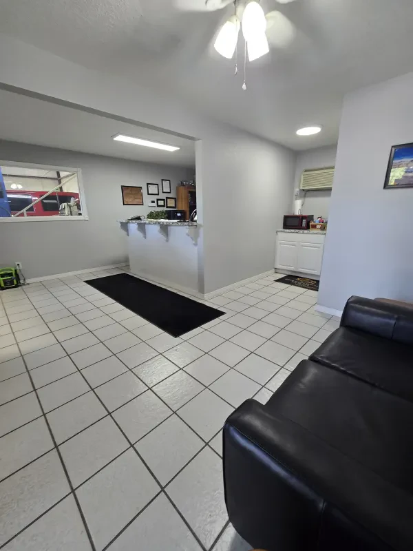 Ken's Auto Service - photo 2