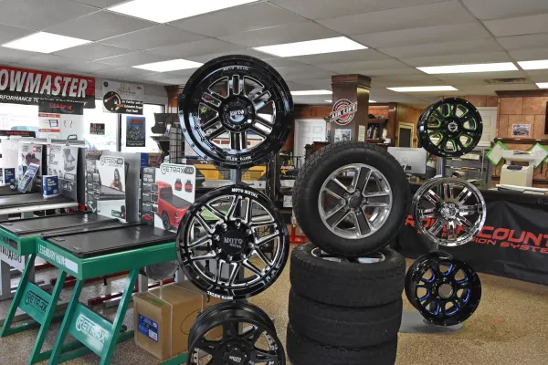 Auto Outfitters - photo 2
