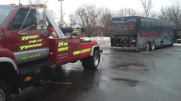 Hop To It Towing LLC - photo 2