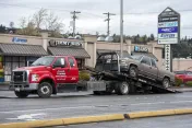 Carl’s Towing Service & Repair
