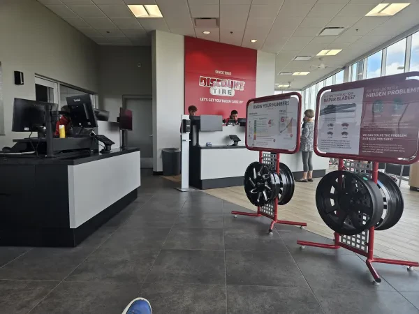 Discount Tire - photo 3