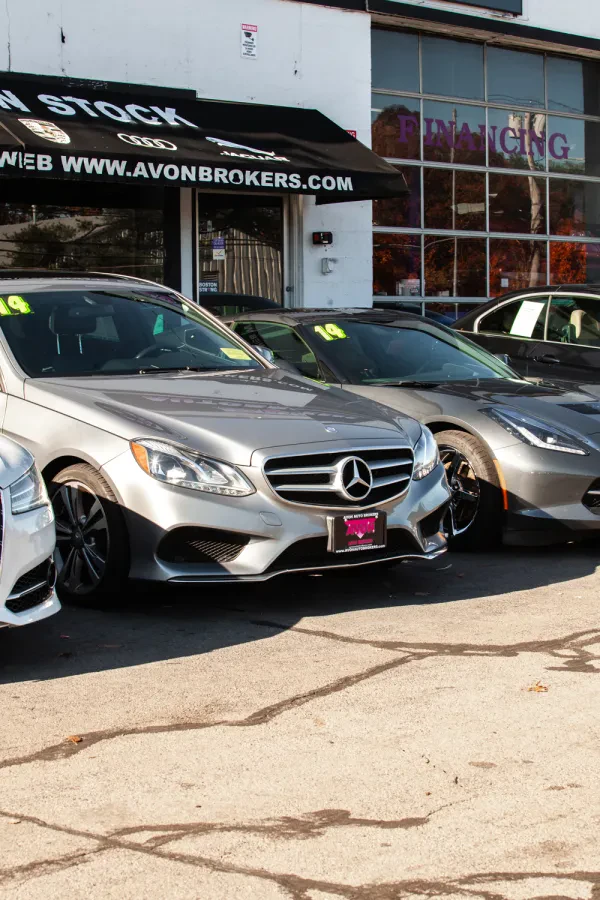 Avon Auto Brokers - 109 Memorial - photo 3