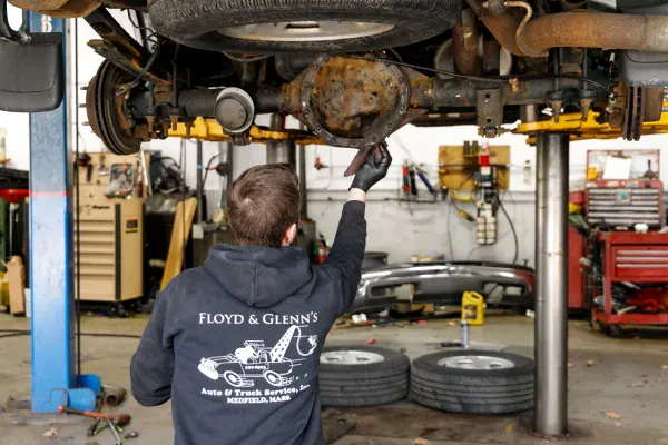 Floyd & Glenn's Automotive - photo 3
