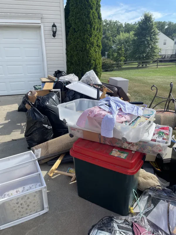 D&K Dump Ur Junk Removal Service - photo 2