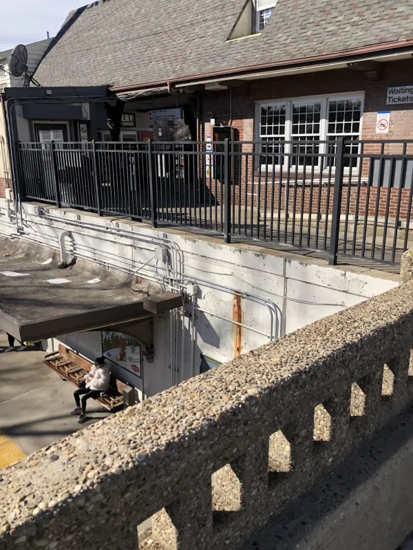 Great Neck LIRR Station Parking - photo 2
