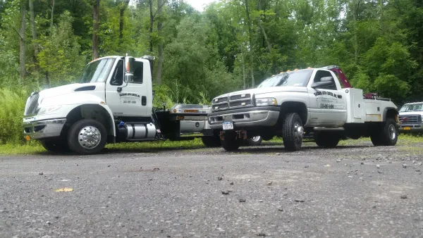 Macedon Auto Center - photo 2