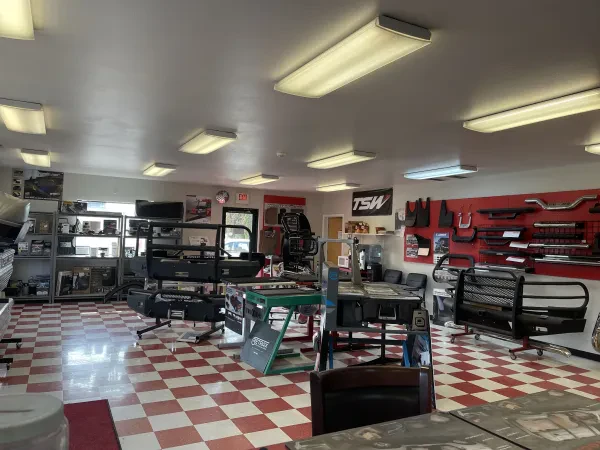 Red's Towing & Crane Service - photo 3