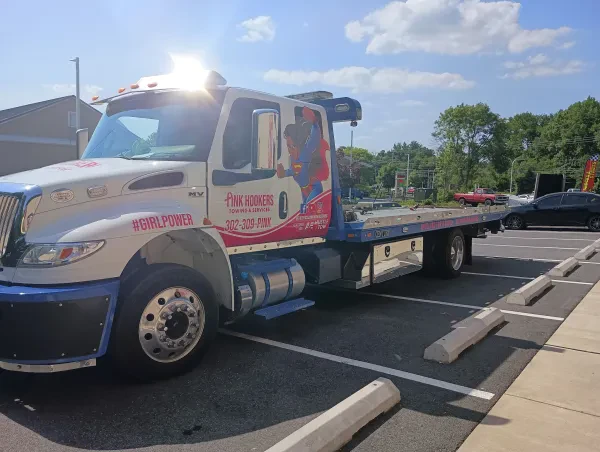 Pink Hookers Towing and Services - photo 2
