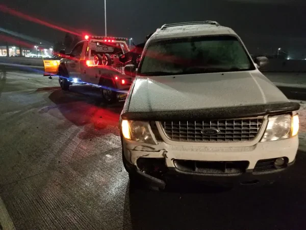 Fircrest Towing 24 hour service - photo 3
