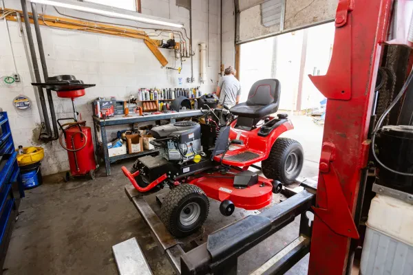 Jones Auto Parts, Inc - photo 3