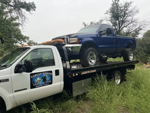 Vargas Towing - photo 3