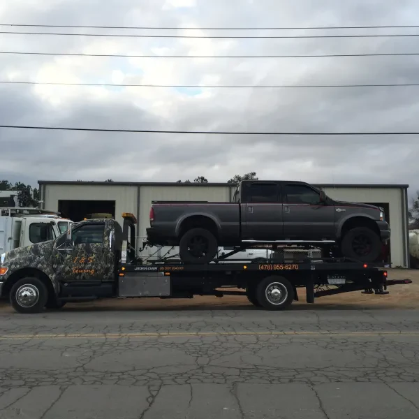 T&S Towing and Recovery LLC - photo 2