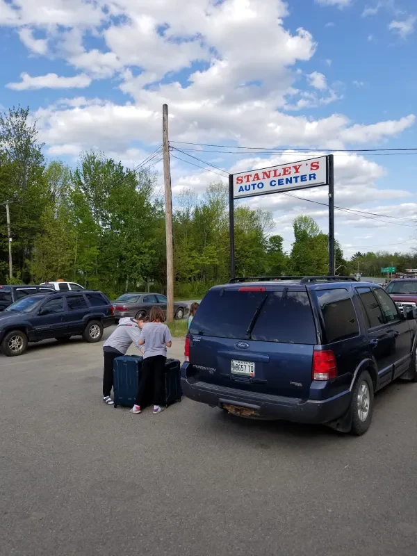 Stanley's Auto Center - photo 3