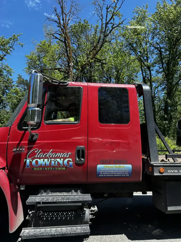Clackamas Towing - photo 3