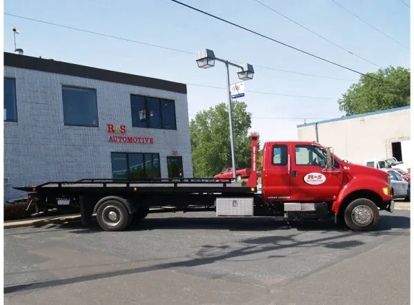 R&S Towing - photo 3
