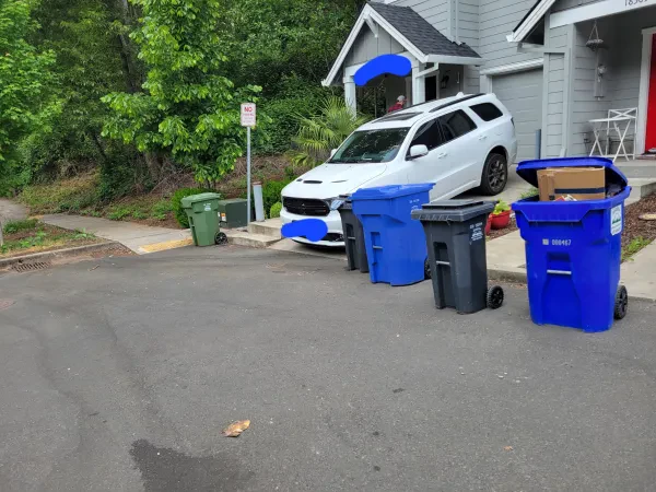 Hoodview Disposal & Recycling - photo 4