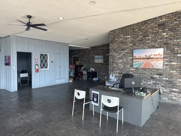 Auto Hub LLC - photo 2
