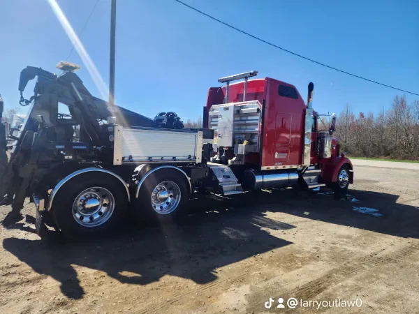 Larry Outlaw and Sons Towing - photo 2