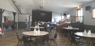 Molly's On Main