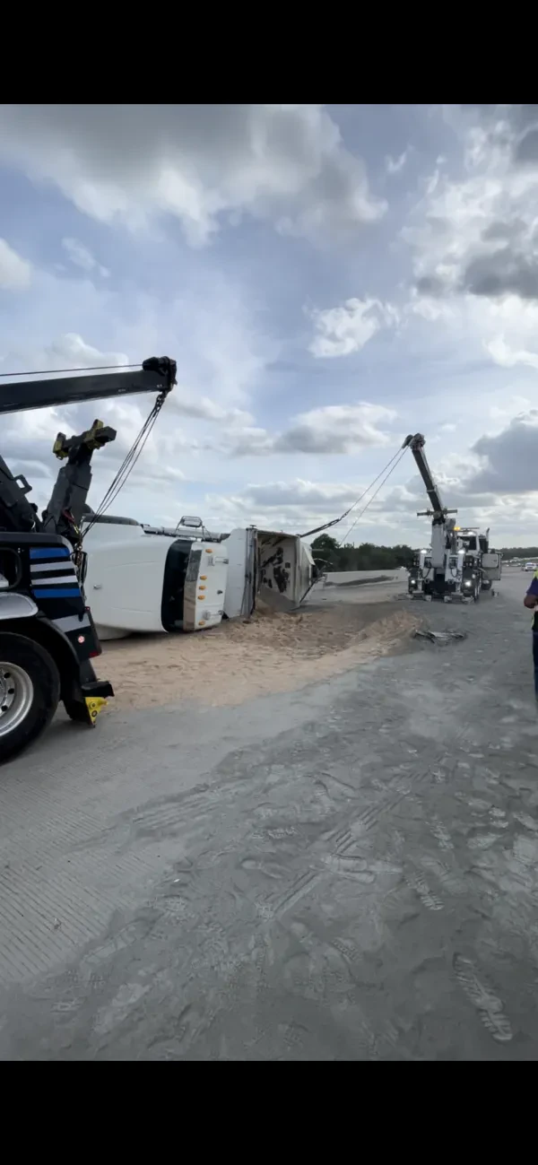 Golbows Heavy Duty Towing - photo 3