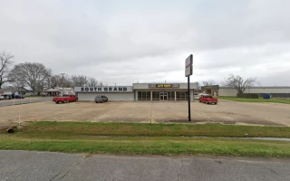 South Grand Farm, Auto & Tires