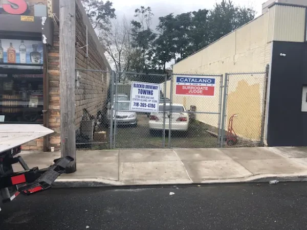 BLOCKED DRIVEWAY TOWING - photo 2