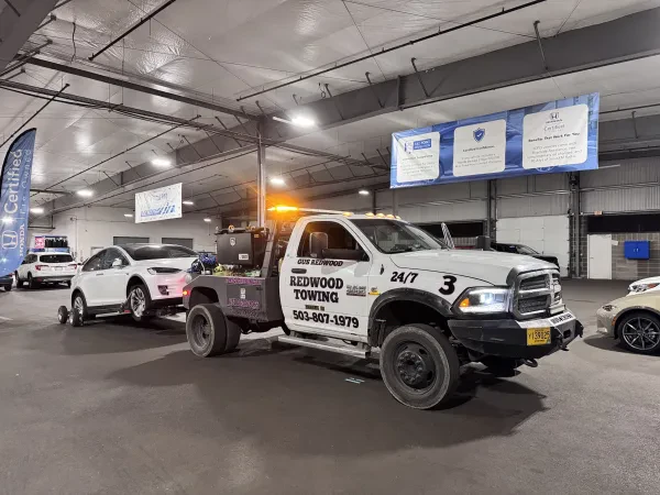 Redwood & Son 24/7 Towing & Heavy Wrecker LLC - photo 3