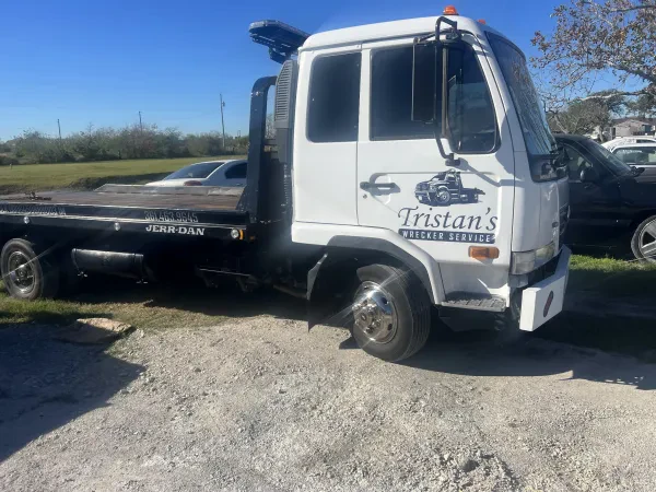 Tristan's Wrecker Service - photo 2