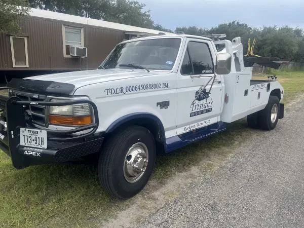 Tristan's Wrecker Service - photo 3