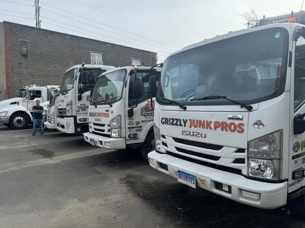 Grizzly Junk Pros - photo 4