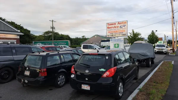 Town Auto - photo 2
