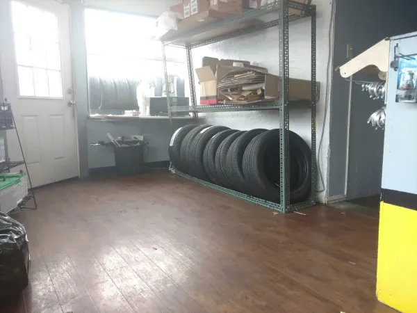 Aurora Auto Repair - photo 2