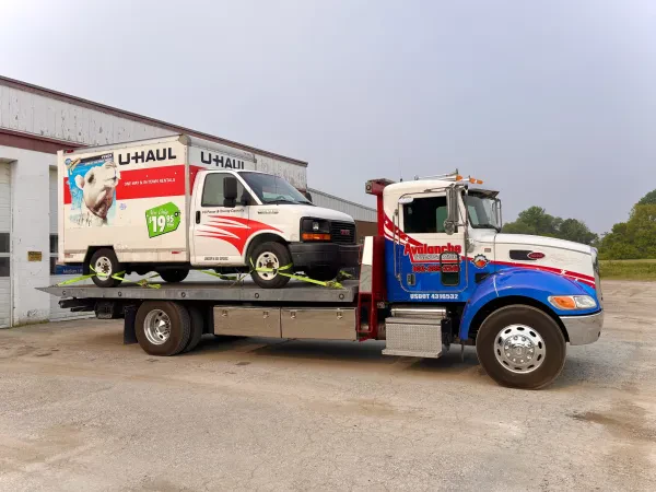 Avalanche Truck Services - photo 2